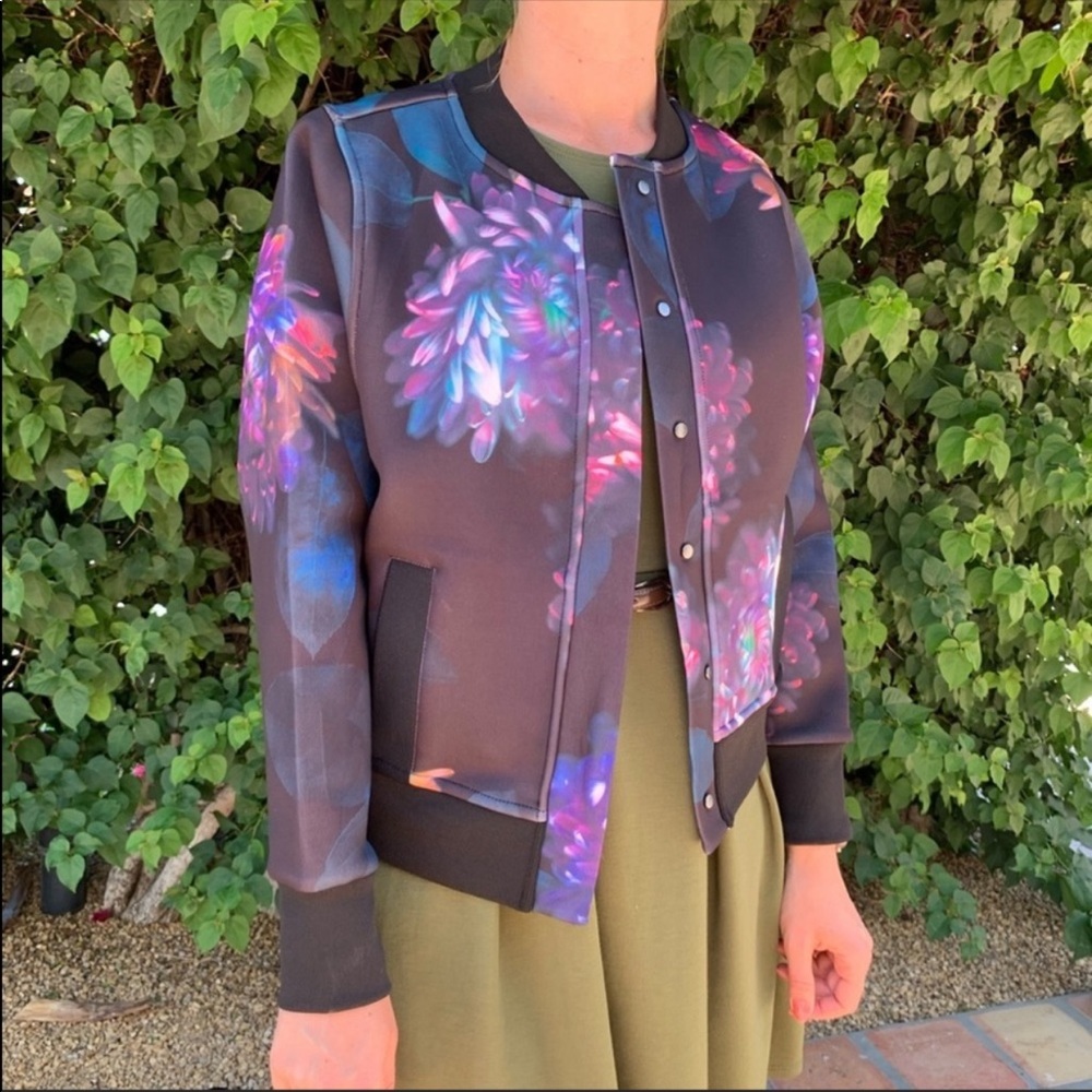 Donna Karan floral- printed Bomber Jacket - Picture 6 of 12